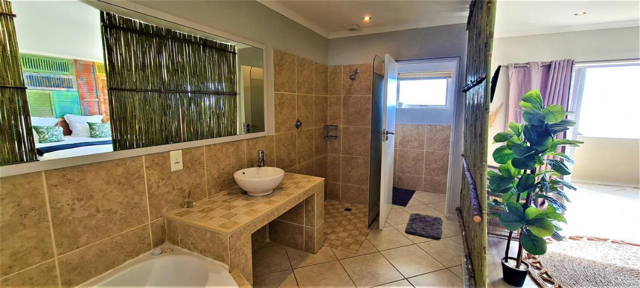 Guest house African Groove Camps Bay 4*