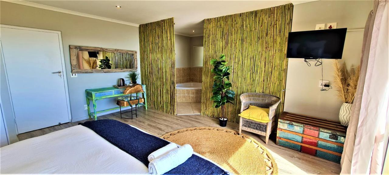 African Groove Camps Bay Guest house Cape Town