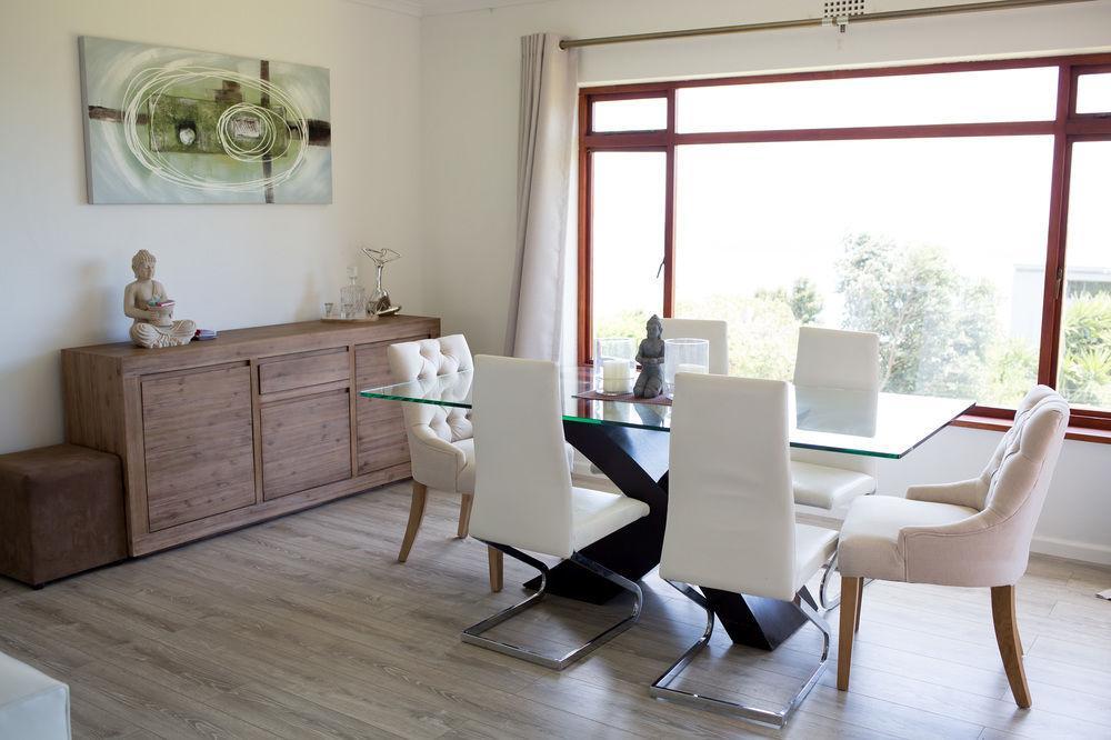 African Groove Camps Bay Guest house