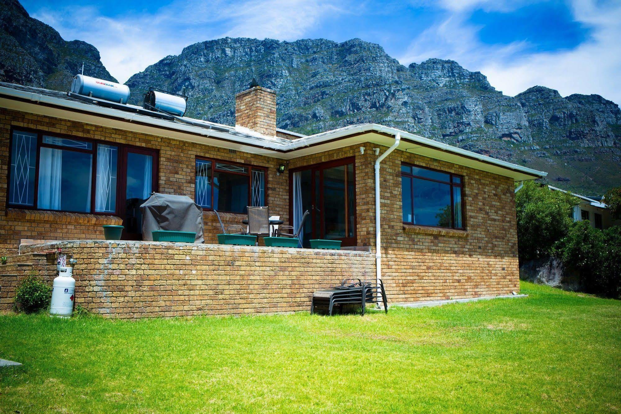Guest house African Groove Camps Bay 4*